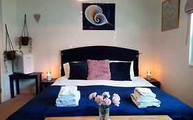 Super King Bedroom With Large Ensuite